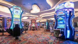 Suasana live casino dengan dealer nyata di platform nanas77